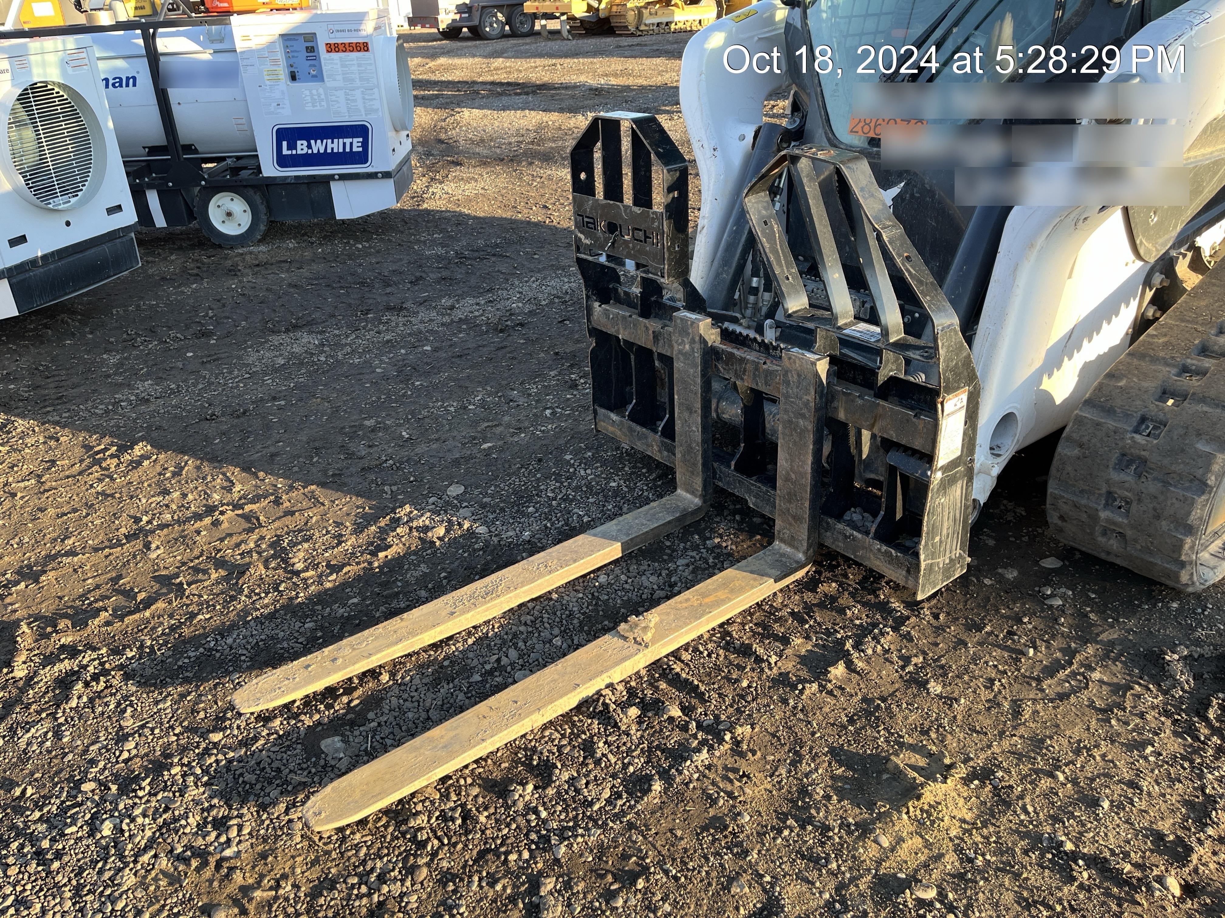 2022 TAKEUCHI 48" Pallet Forks - Takeuchi