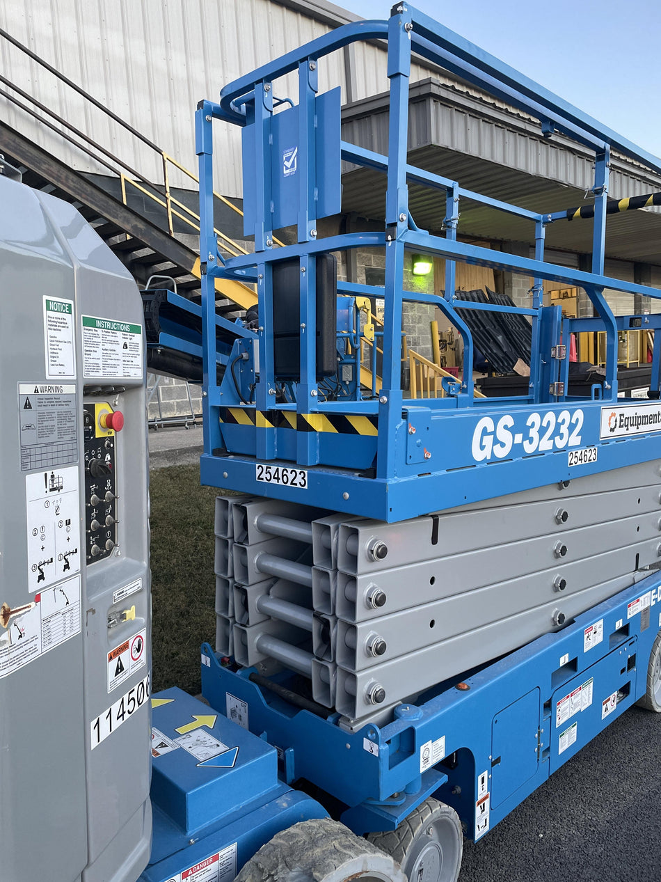2022 GENIE GS-3232