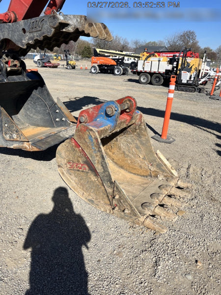 2022 ESCO 36" Bucket, Track Excavator 25,000 - 35,000 lbs, Esco