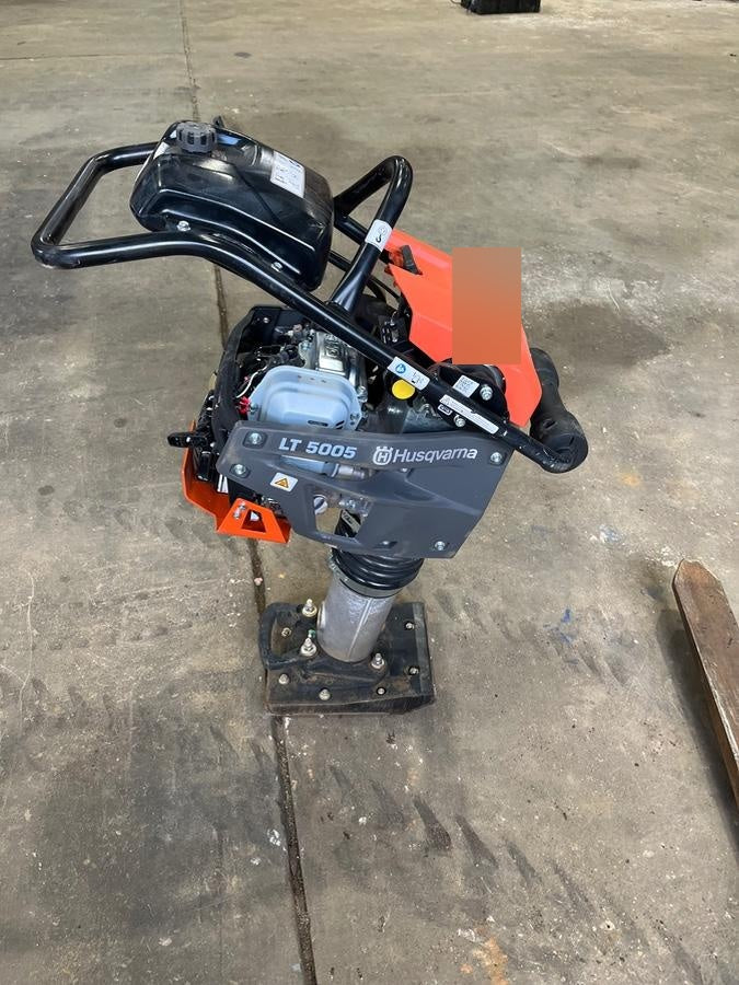 2024 HUSQVARNA LT5005