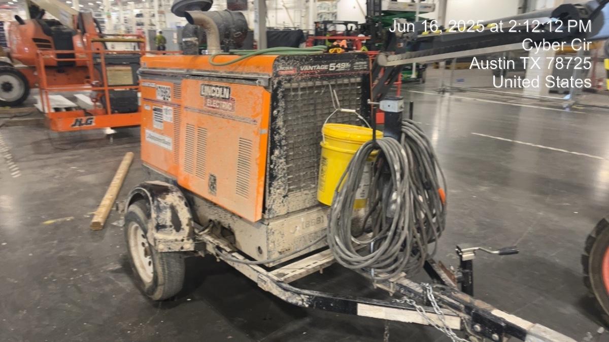 2021 Lincoln Electric Vantage 549X Ready Pak 3, ORANGE (includes trailer, cable rack, fender light kit)