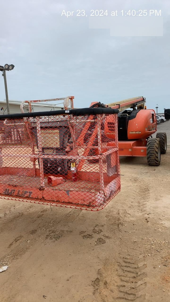 2019 JLG 600AJ