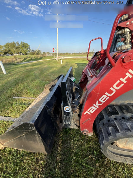2021 TAKEUCHI 48" Pallet Forks - Takeuchi