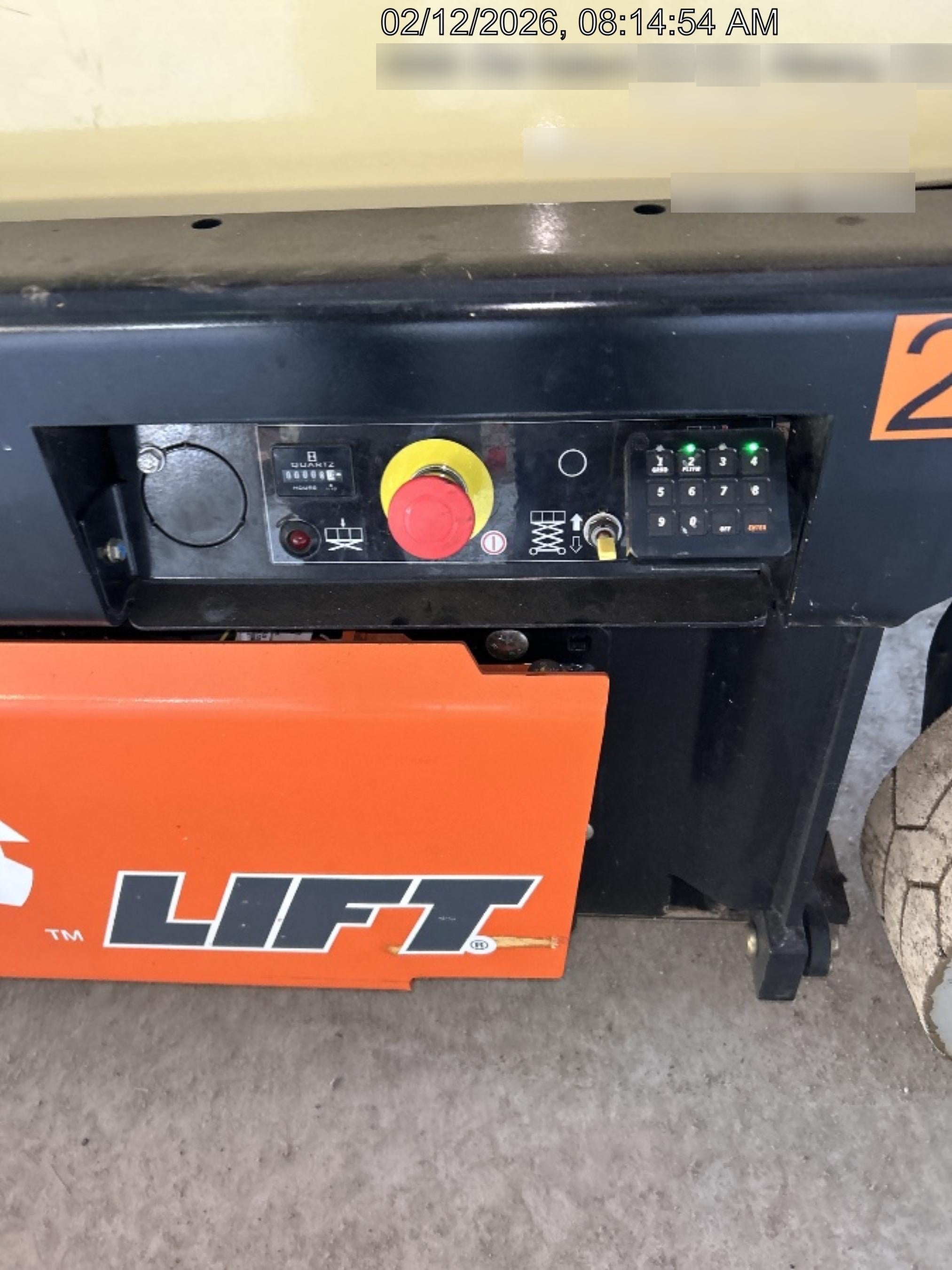 2022 JLG ES3246