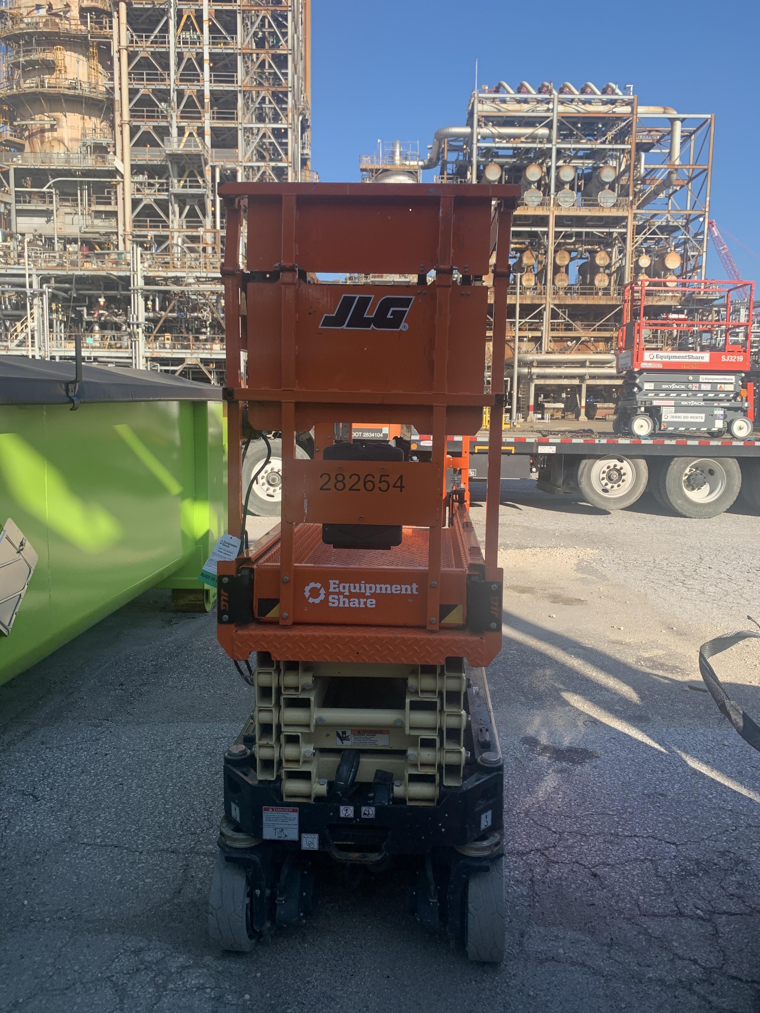 2022 JLG ES1932