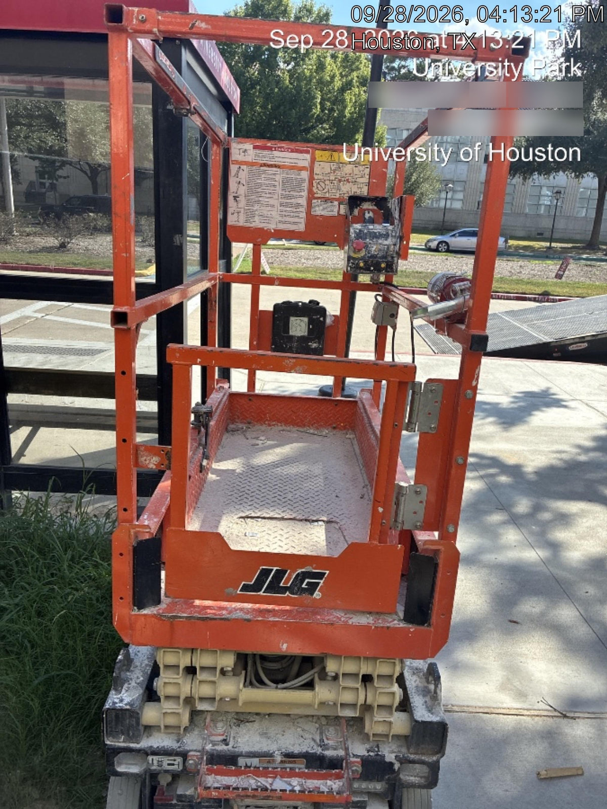 2021 JLG ES1330L