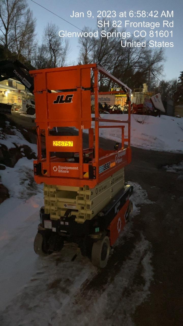 2022 JLG ES1932