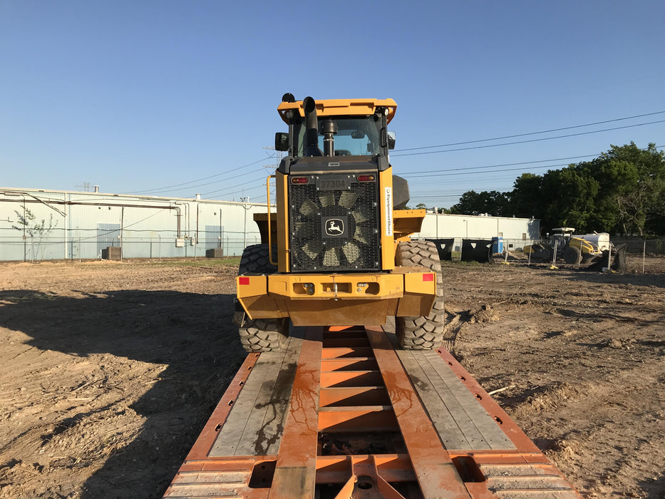 2019 John Deere 624L 4yd Wheel Loader, Cab/Heat/Air, 3 Function Hydraulics, JRB Hydraulic QC, QC 4yd bucket w/smooth cutting edge, QC Carriage, 72" Fork Tines, 5yr/5,000hr Powertrain and Hydraulics extended warranty