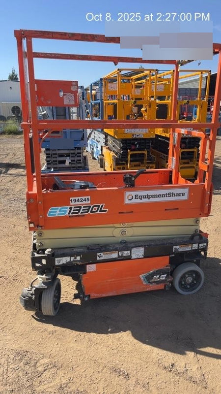 2021 JLG ES1330L