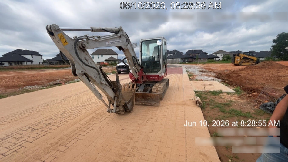 2023 TAKEUCHI TB250-2CR