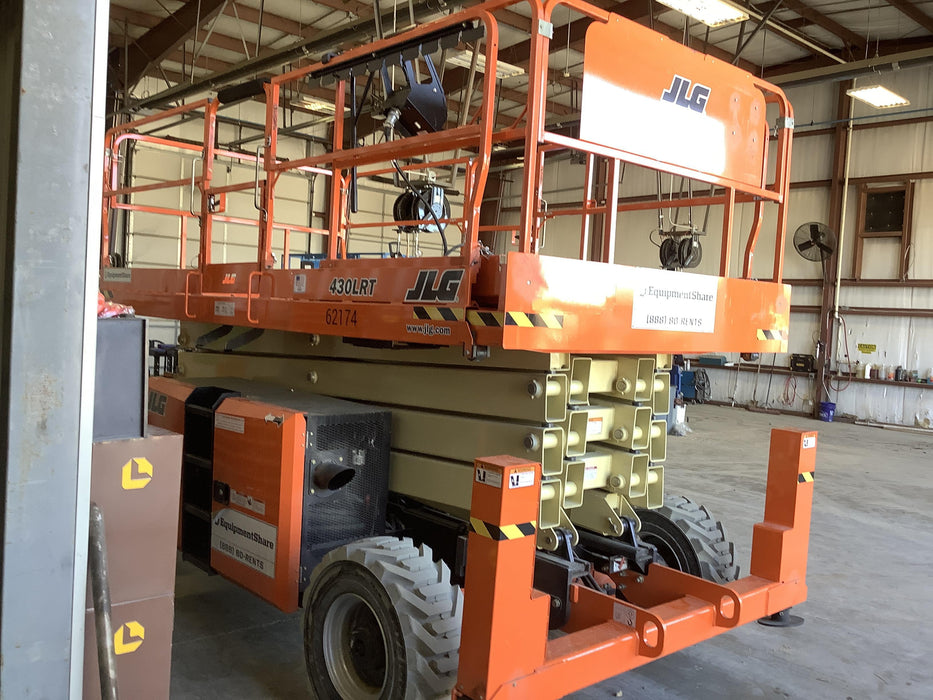 2020 JLG 430LRT