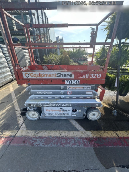2018 Skyjack SJIII-3219 Skyjack SJIII3219 Scissor Lift w/Trojan Batteries