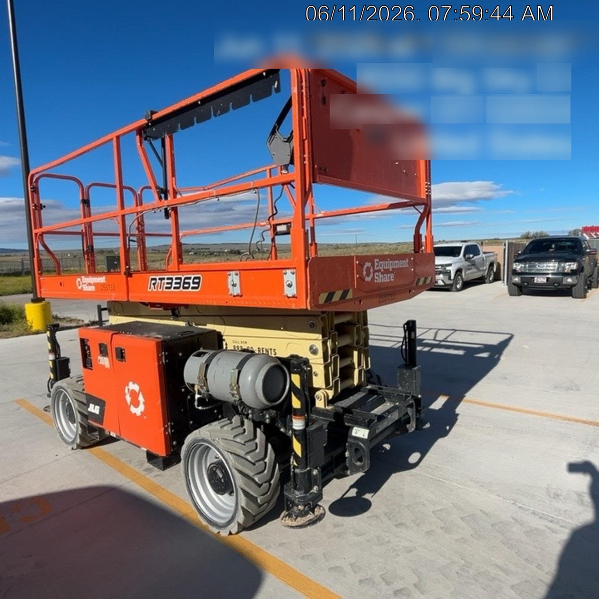 2022 JLG RT3369
