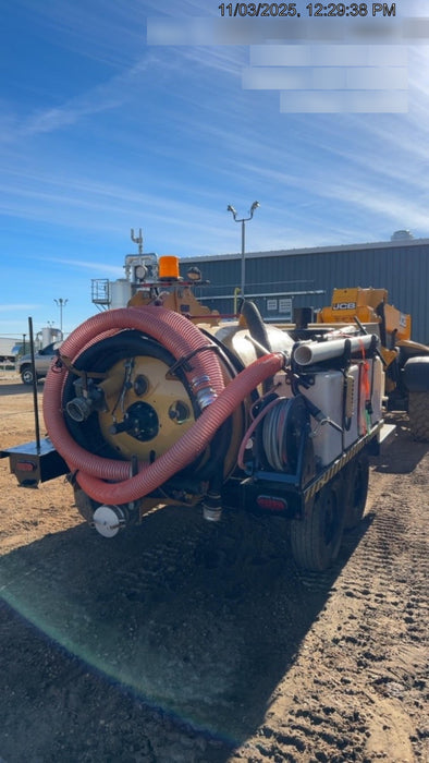 2022 Vac-Tron LP573XDT T4 Koehler Diesel Engine, 500 Gallon Debris Tank, x2 100 Gallon Water Tanks