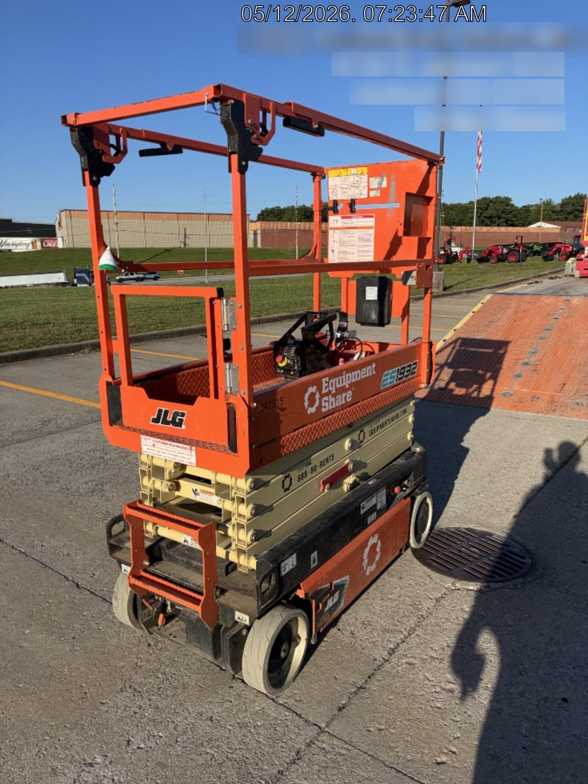 2023 JLG ES1932
