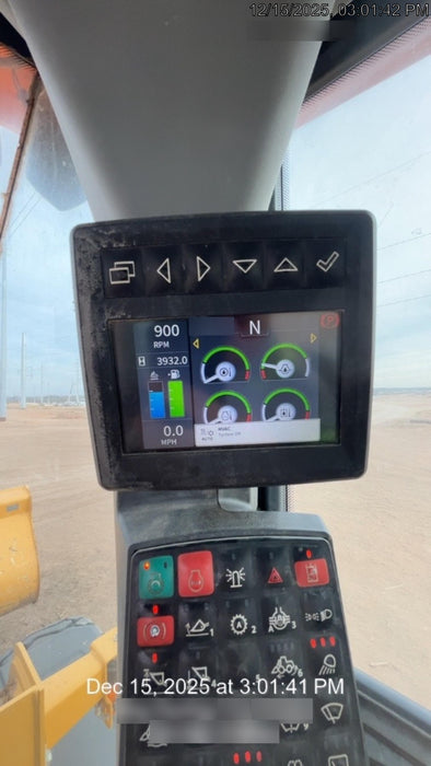 2019 John Deere 524L Cab/Heat/AIR, 3rd Function Hydraulics, Hydraulic JRB QC 2.75 Yd. Bucket, 60" Carriage/72" Forks