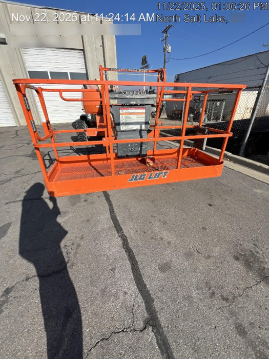 2019 JLG 400S