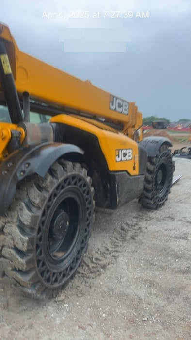 2019 JCB 509-42 74 HP w/CAB/HVAC, Beacon, Aux Hydraulics, Worklights, Solid Tires