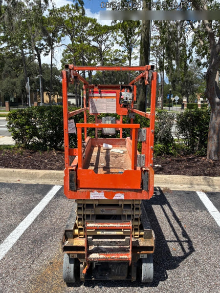 2022 JLG ES1932