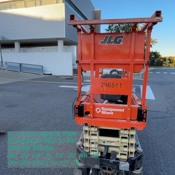 2023 JLG ES1932