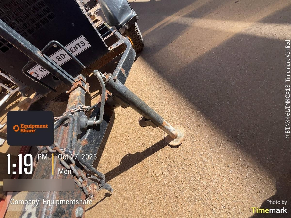 2019 Lincoln Electric Vantage 322 Welder Ready-Pak 3, Two wheel trailer, Fender and Light kit, Cable Rack