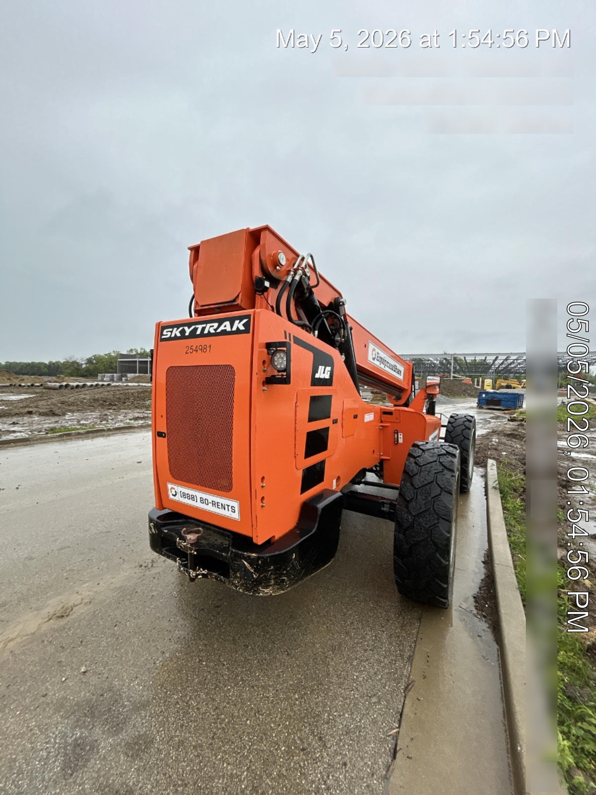 2022 SKYTRAK 8042