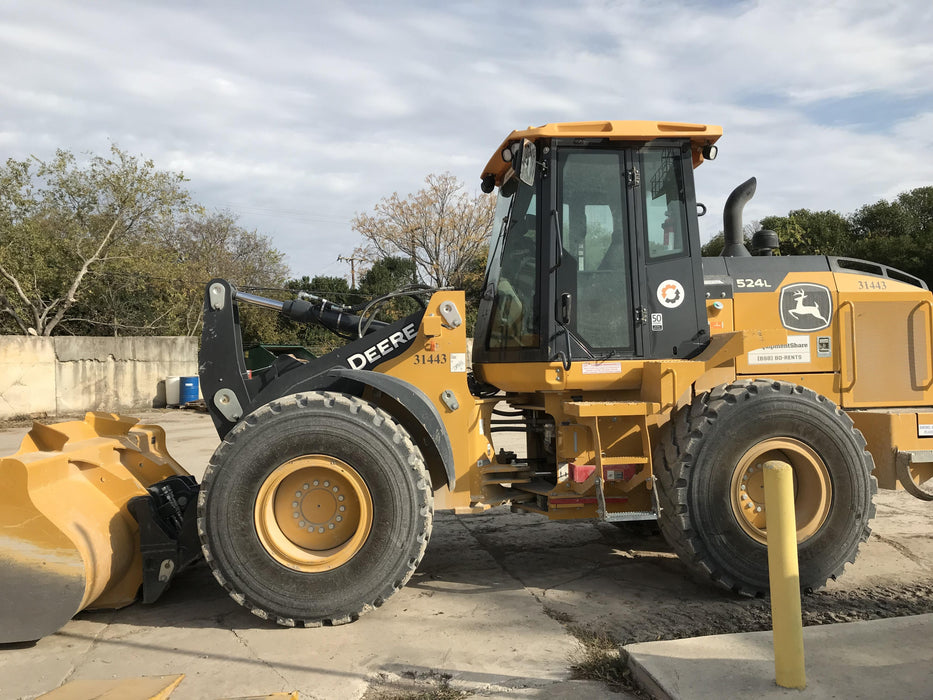 2019 John Deere 524L Cab/Heat/AIR, 3rd Function Hydraulics, Hydraulic JRB QC 2.75 Yd. Bucket, 60" Carriage/72" Forks