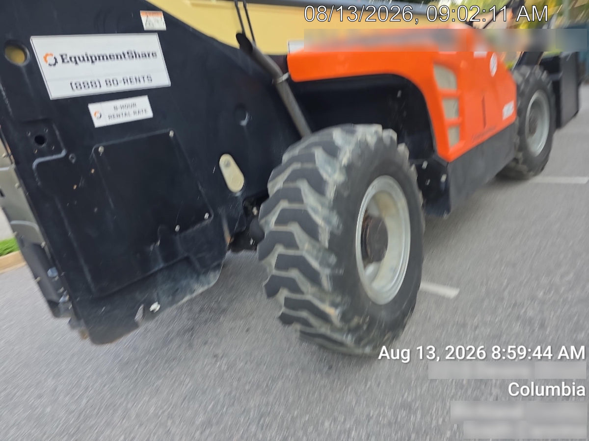 2021 JLG 1075