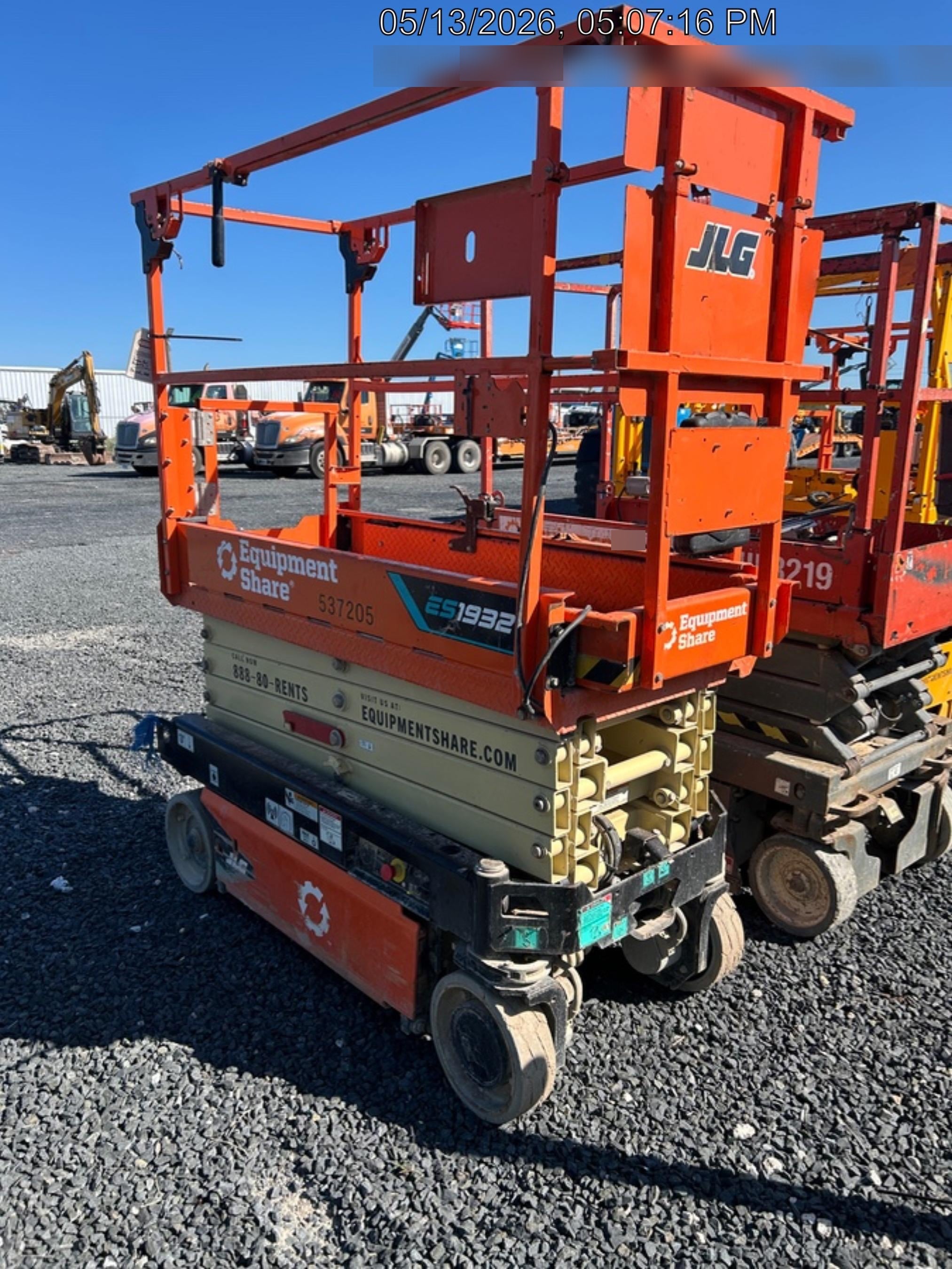 2025 JLG ES1932