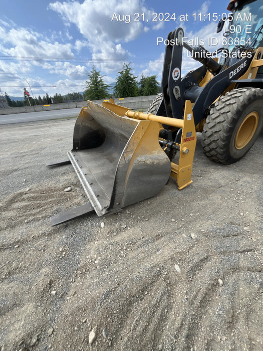 2020 JOHN DEERE 96" Loader Fork Carriage - John Deere