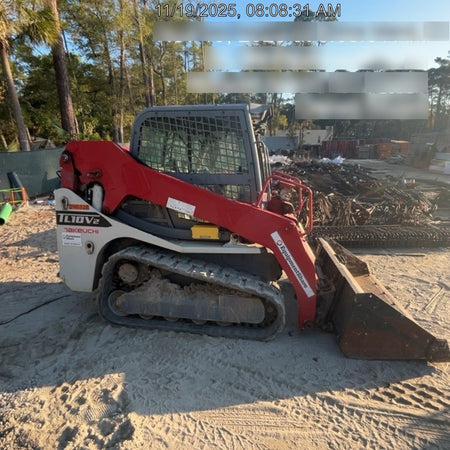 2023 TAKEUCHI TL10V2-CR
