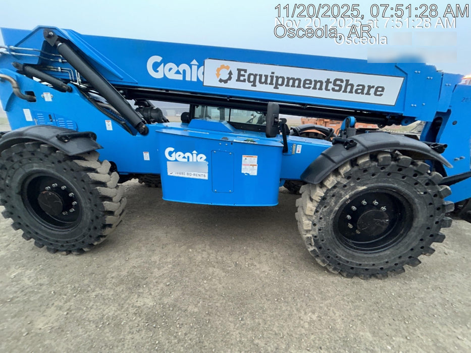 2018 Genie GTH-1056 Genie GTH-1056 w/Enclosed Cab w/HVAC, Work Lights, Solid Tires, Beacon, 60" Carriage and Forks