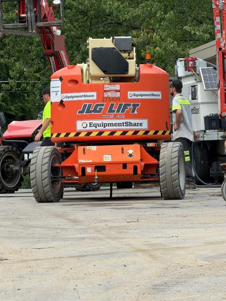 2022 JLG E450AJ