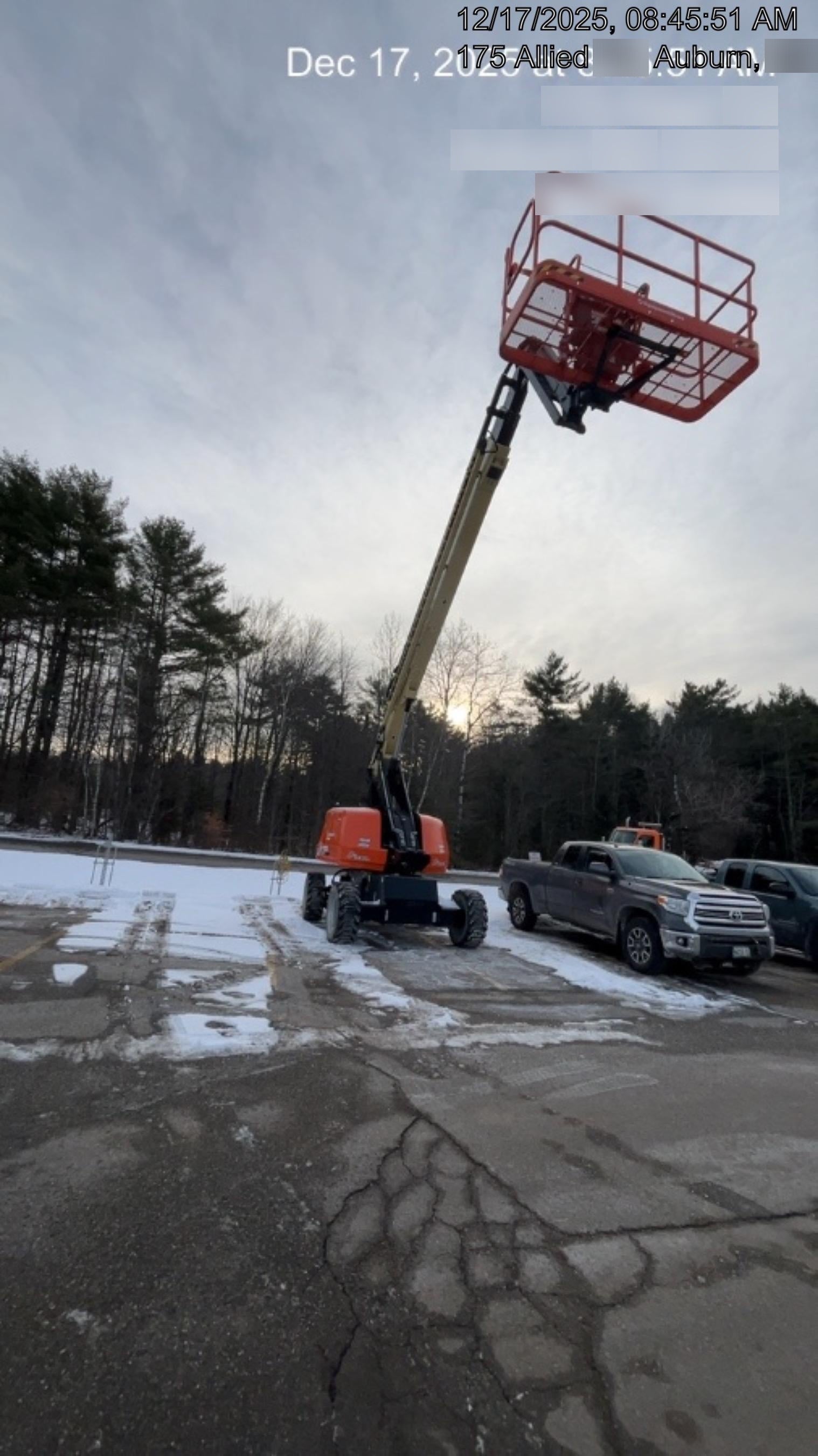 2025 JLG 660SJ
