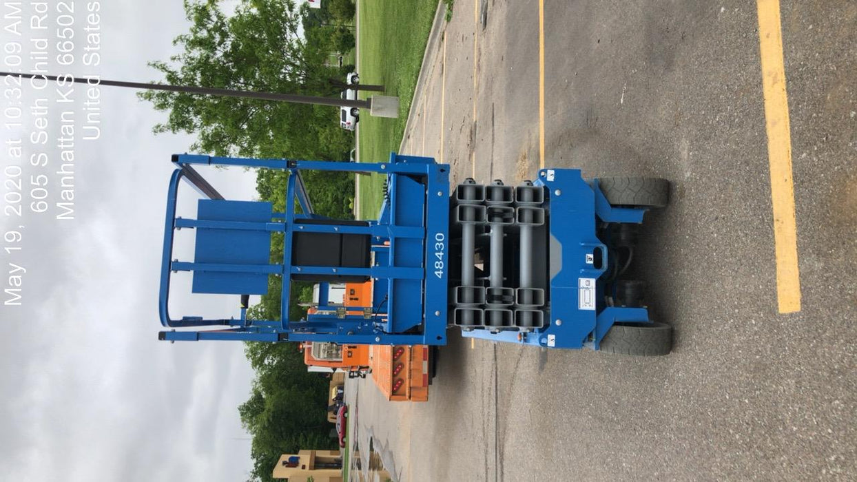 2019 Genie GS-2632 Folding rails with half height swing gate