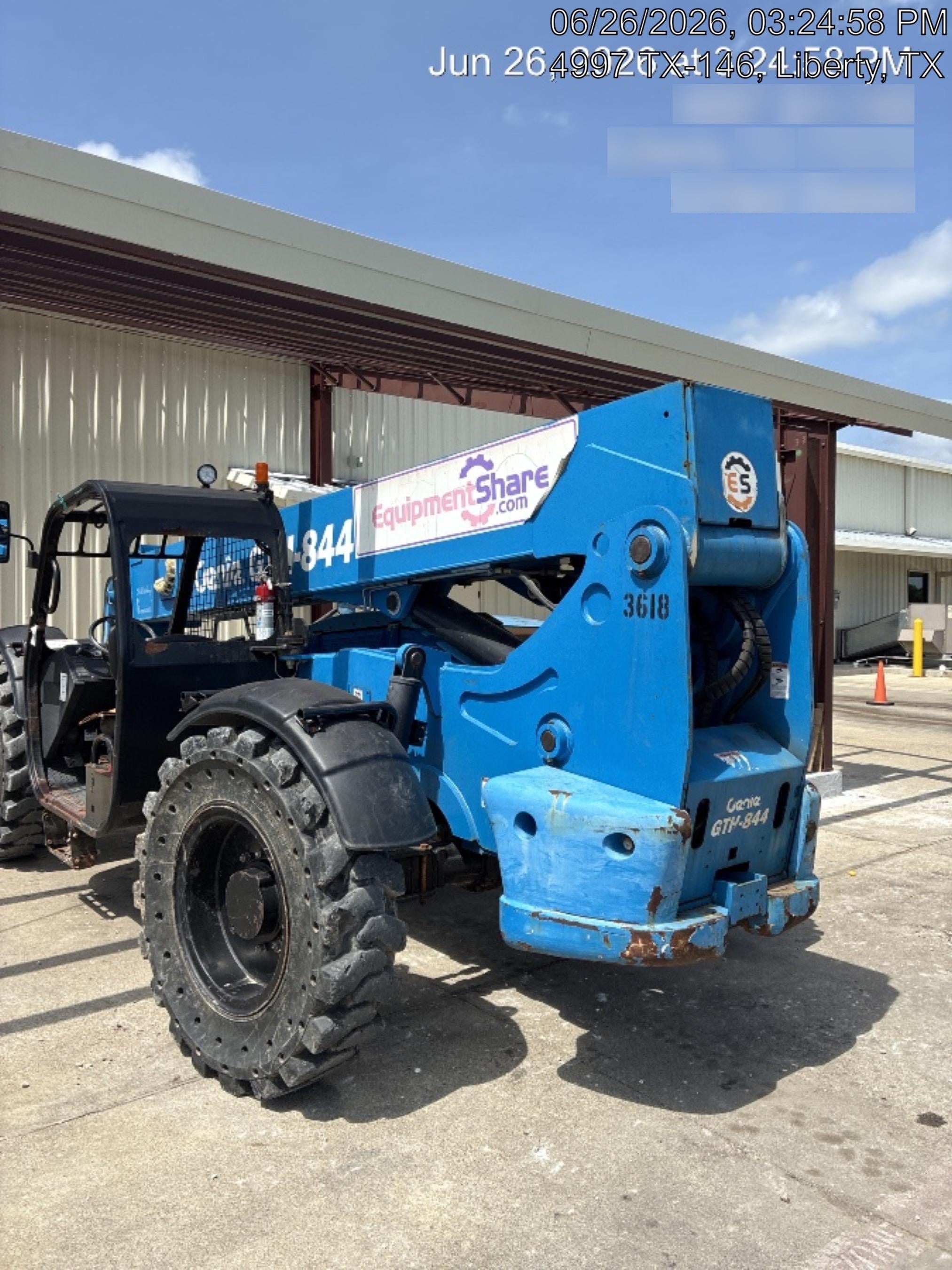 2017 GENIE GTH-844