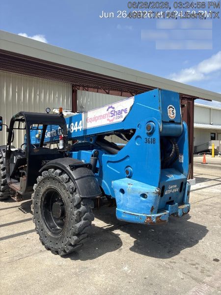 2017 GENIE GTH-844
