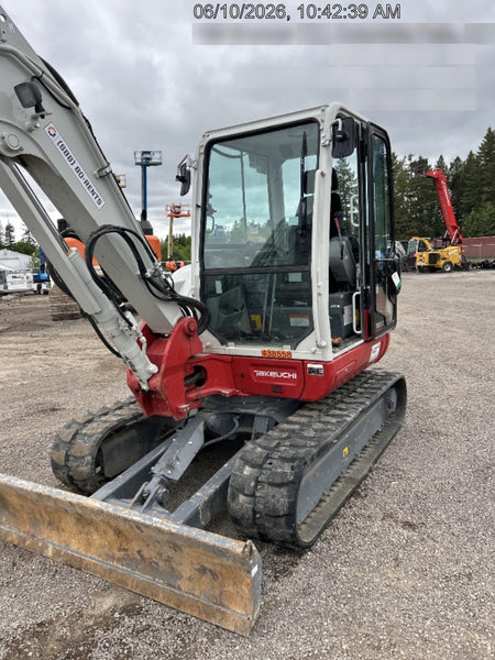 2024 TAKEUCHI TB250-2CR