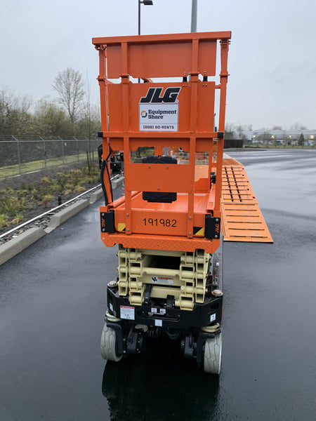 2021 JLG ES1932