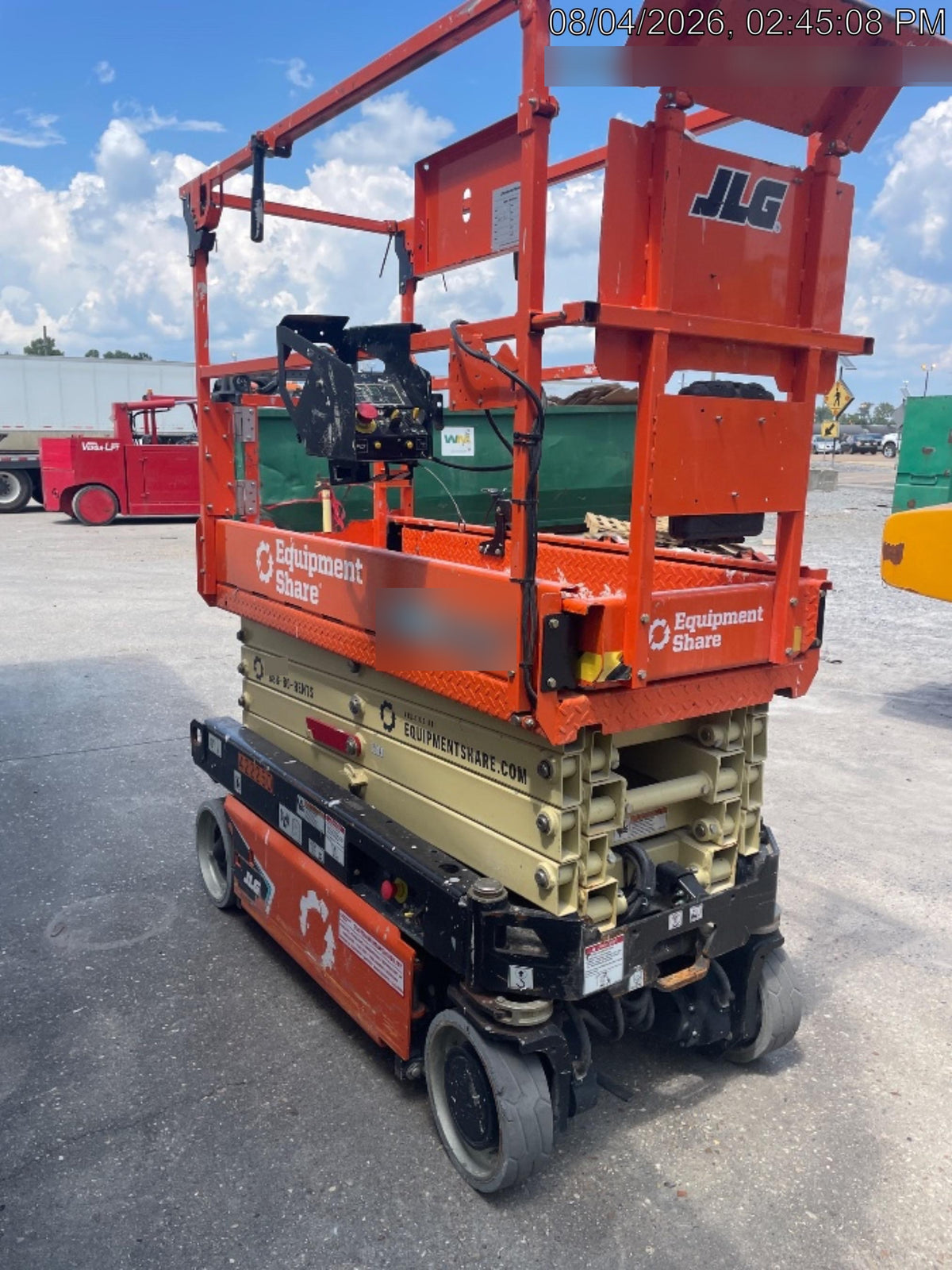 2024 JLG ES1932