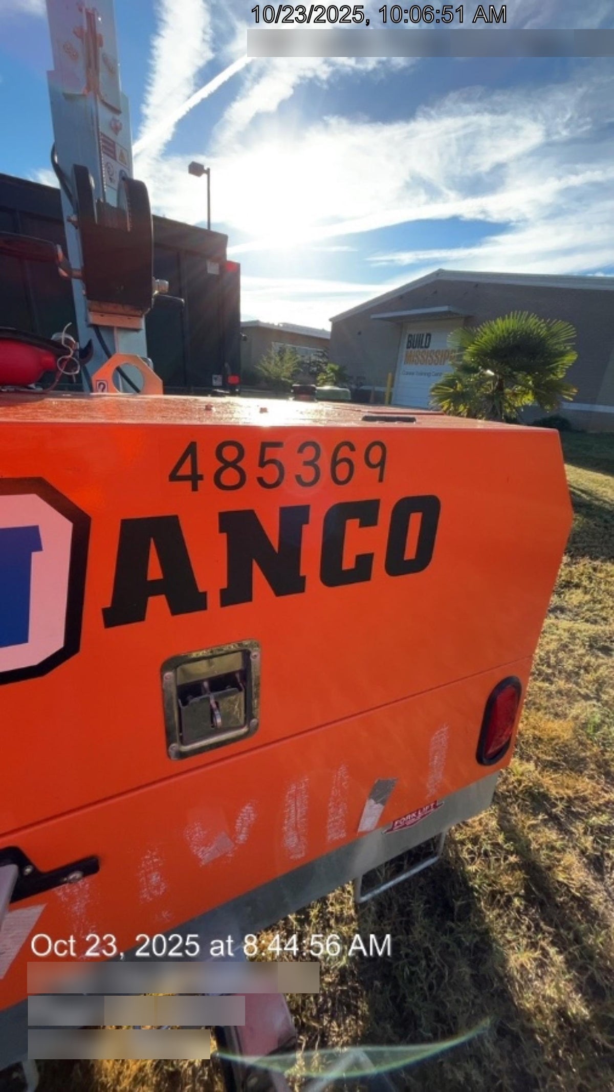 2025 Wanco WLTT-4MM4K Diesel, Mitsubishi L2E, 9.0HP @1800 rpm, Deep Sea Controller, Shore Power Plug, Auto Start, (4) 350W LED Floodlights, 4kW Generator, 60 Gal Fuel Tank, 2" Ball, T3