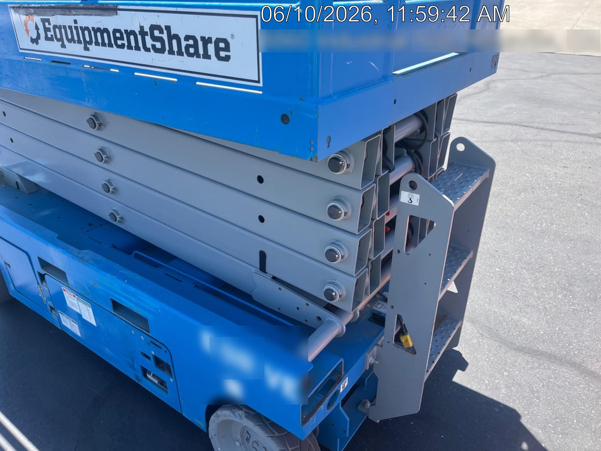 2022 GENIE GS-3246