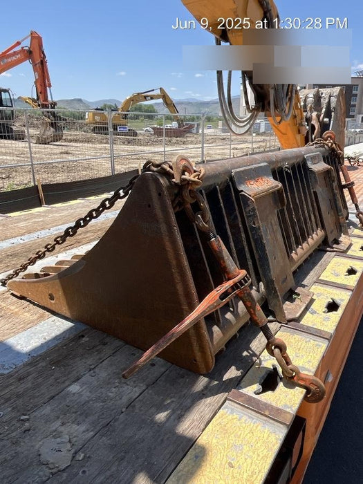 2019 BOBCAT 74" Rock Bucket - Bobcat