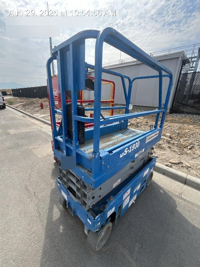 2020 Genie GS-1930 Fixed rails with chain entry gate - Pre A92.20