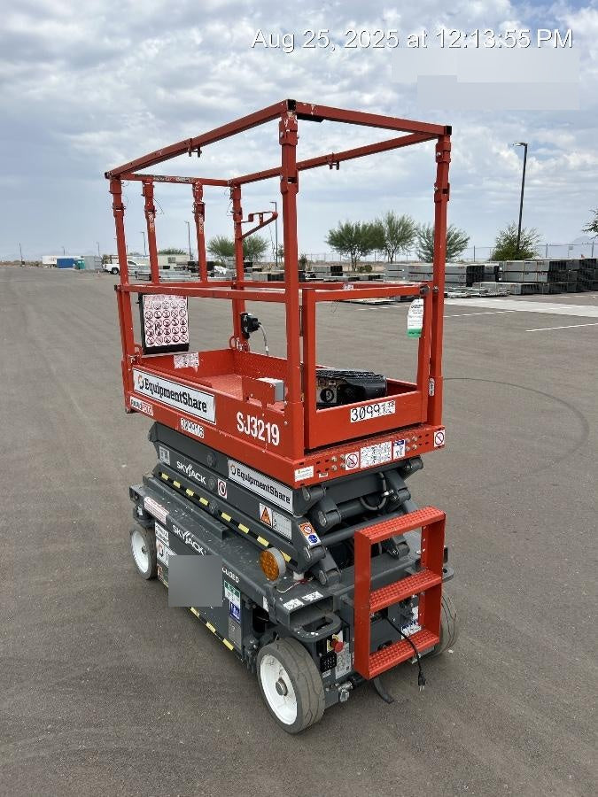 2023 SKYJACK SJ3219