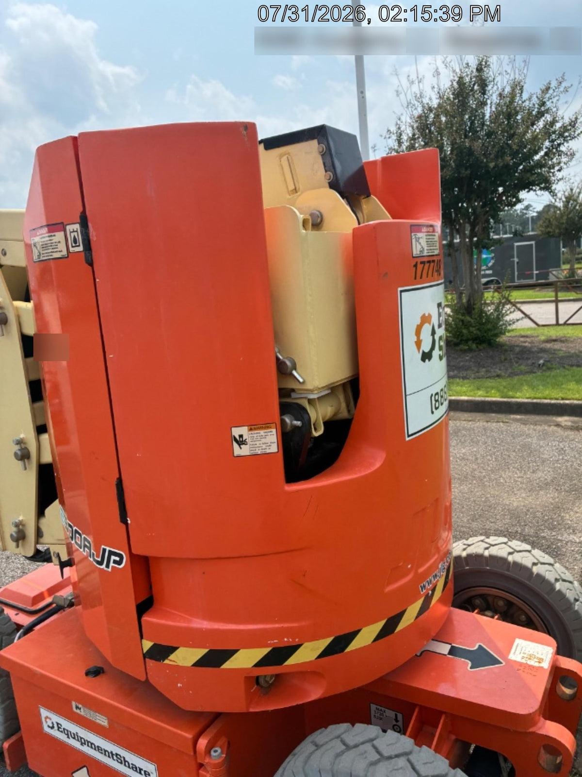 2021 JLG E300AJP