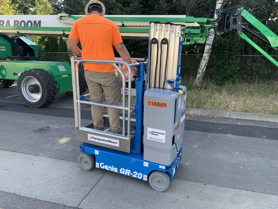 2020 GENIE GR-20