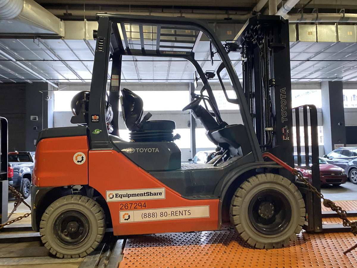 2022 TOYOTA 50-8FGU25