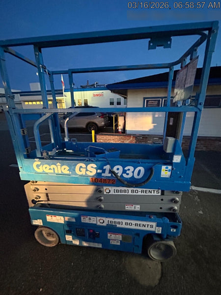 2020 Genie GS-1930 Solid Non Marking Tires, Beacon, Folding rails with half height swing gate, 800W Inverter