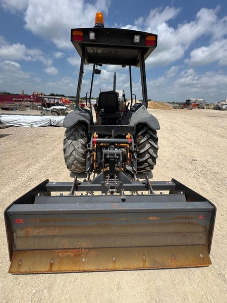 2019 CASE 570N EP